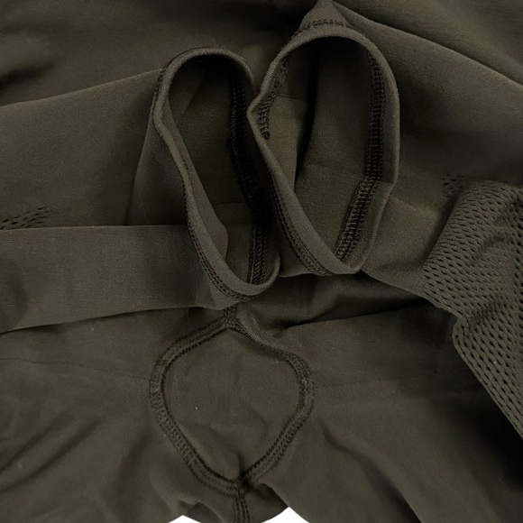 Lululemon Reveal Crop Dark Olive Green Mesh Panels Stretchy Leggings XS - Picture 10 of 13